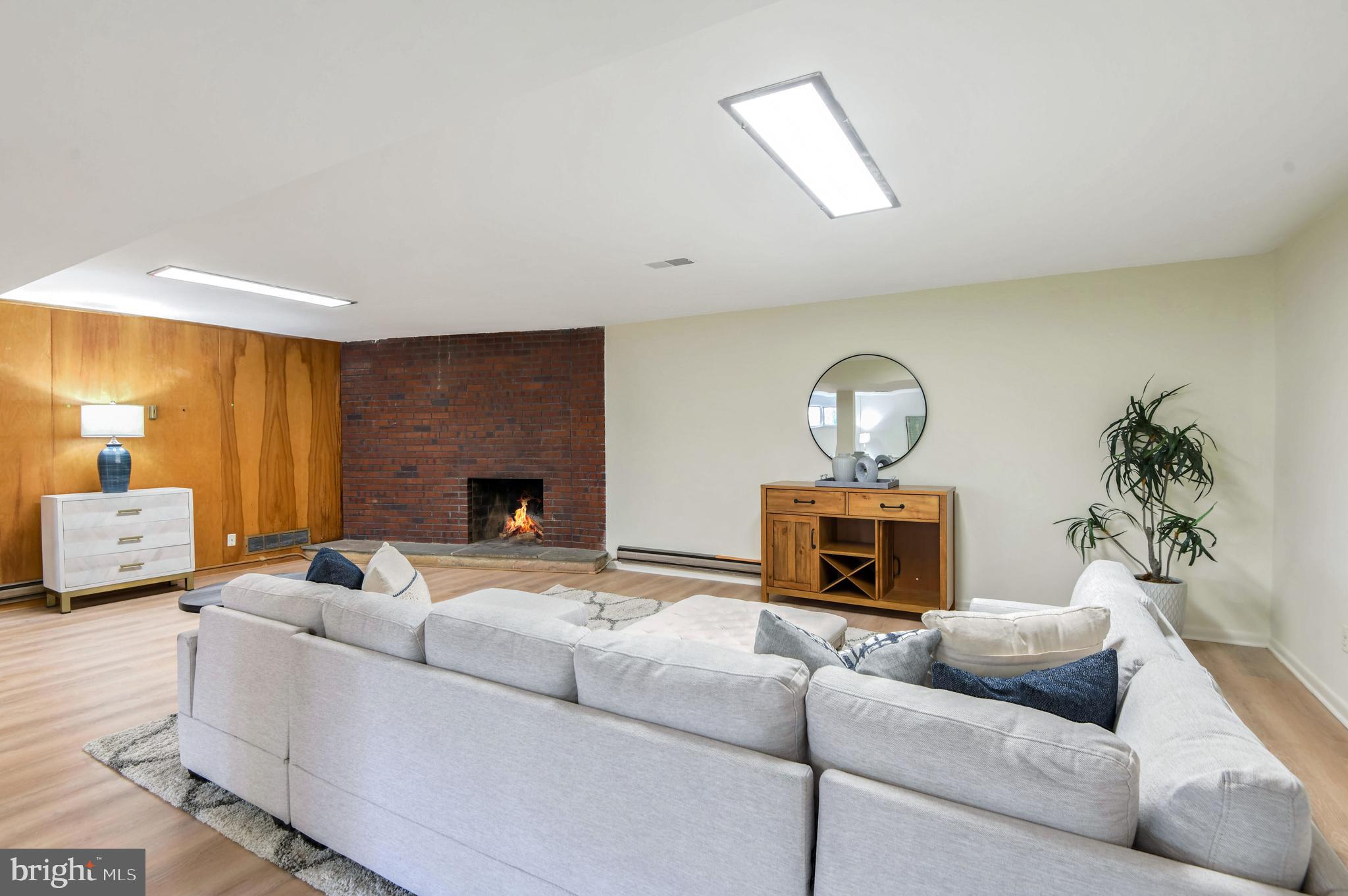 HIGH POINT - Residential