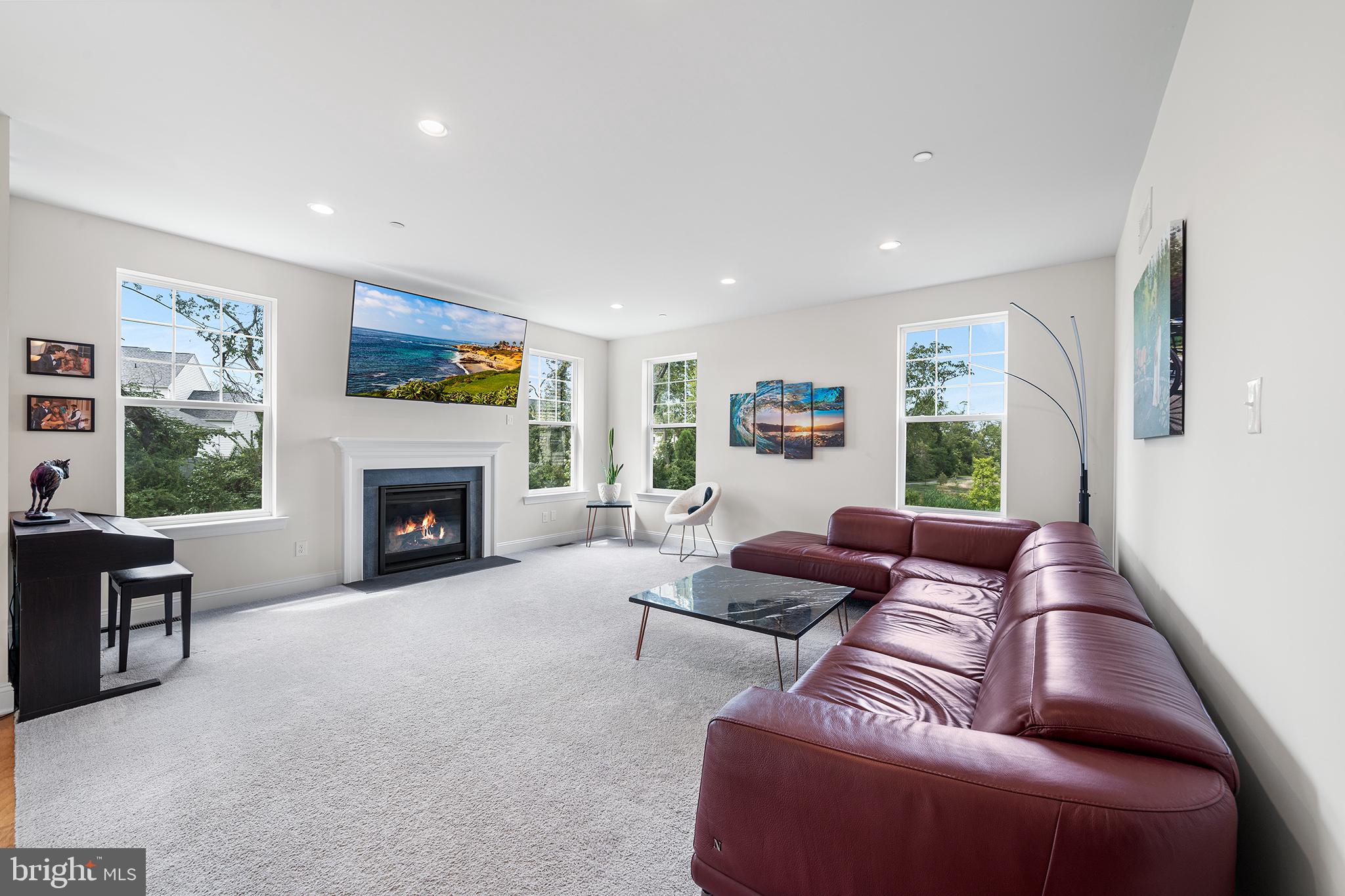 ENCLAVE AT RIDGEWOOD - Residential