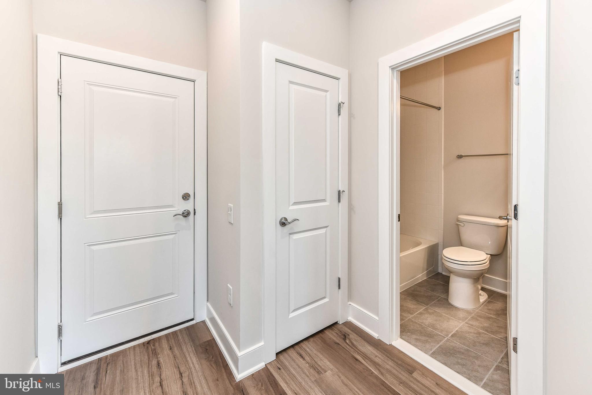 POTOMAC SHORES - Residential Lease