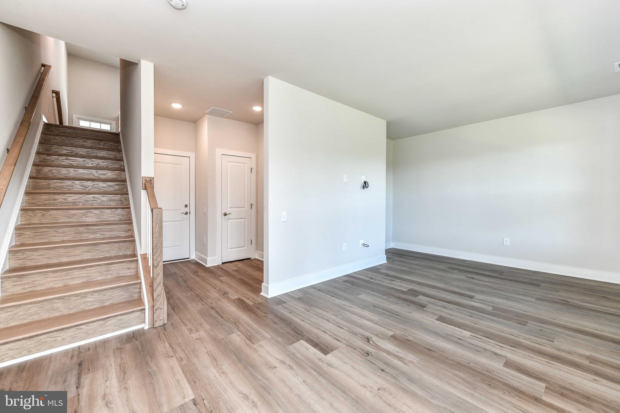 POTOMAC SHORES - Residential Lease