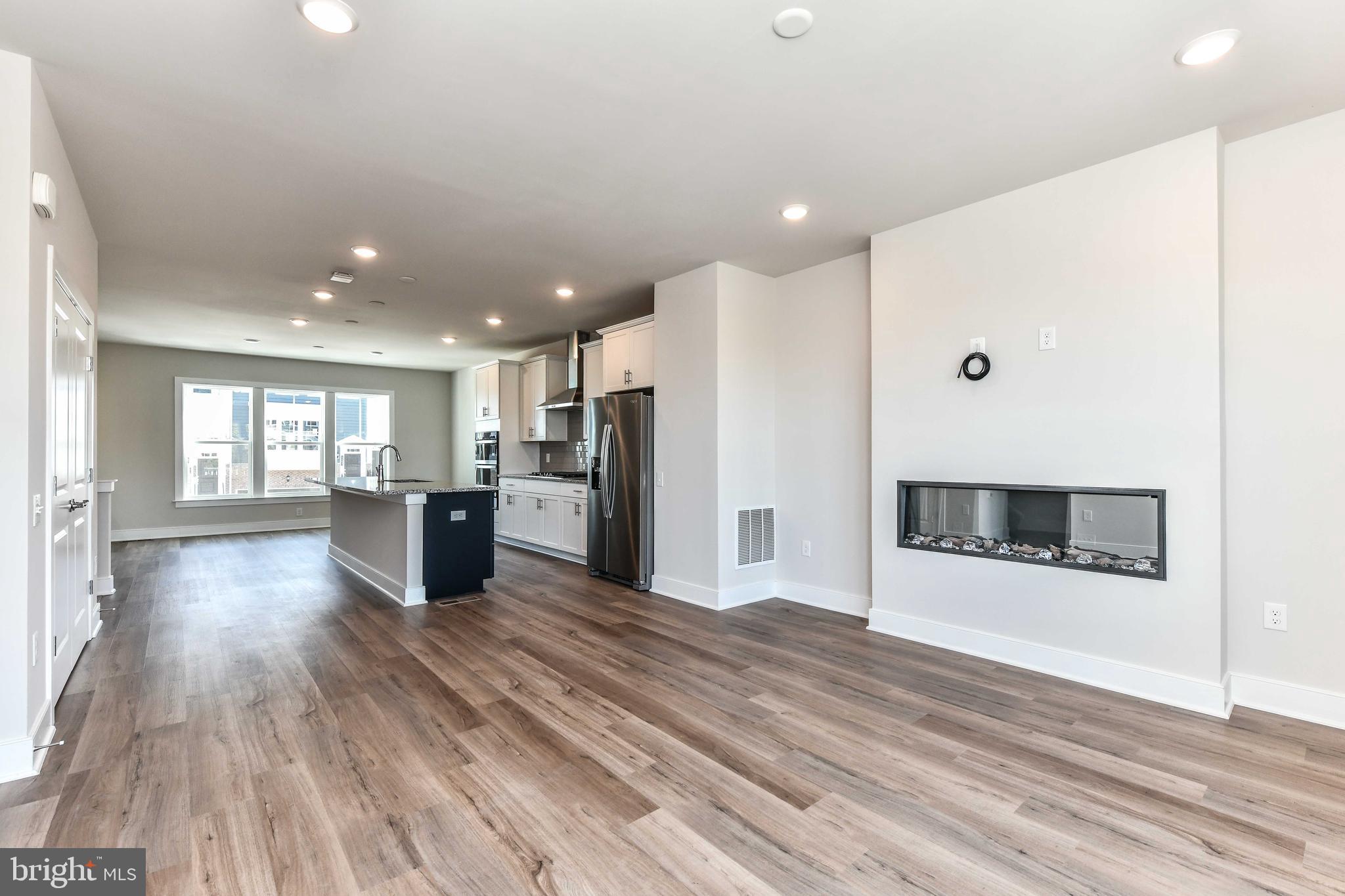 POTOMAC SHORES - Residential Lease