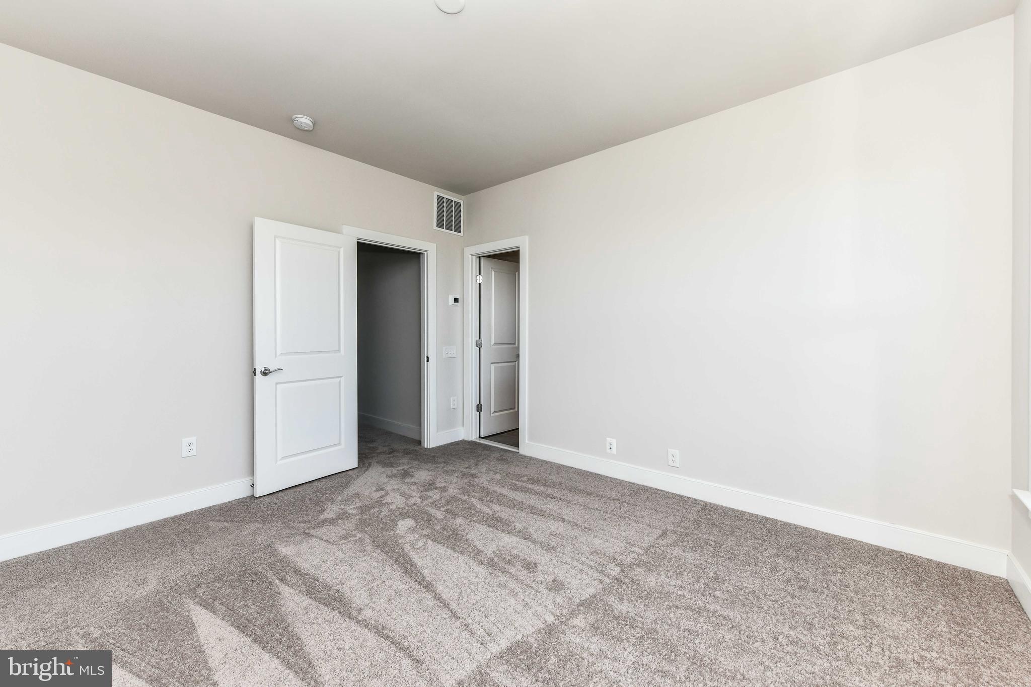 POTOMAC SHORES - Residential Lease