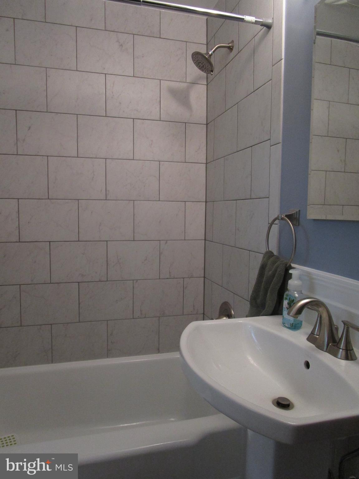 UNIVERSITY PARK - Residential Lease