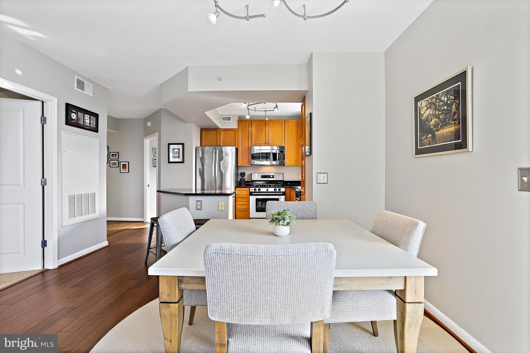 CONTINENTAL - Residential