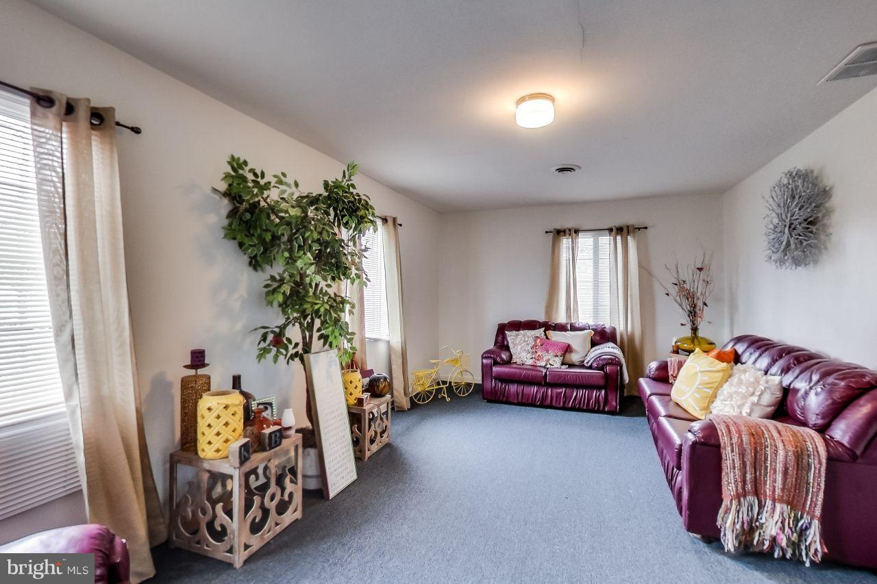 ROSEDALE - Residential Income