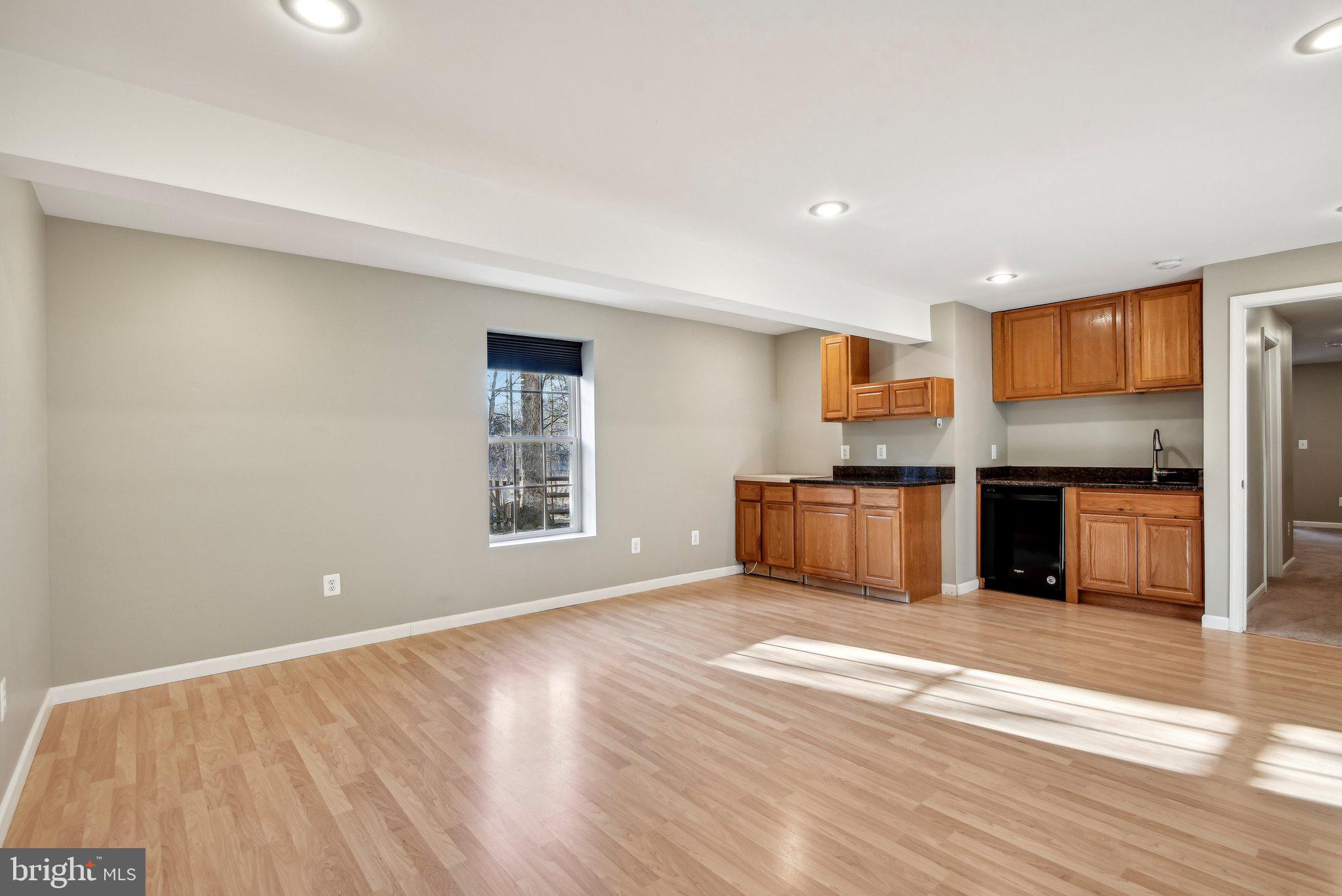 LAURIANNE WOODS - Residential