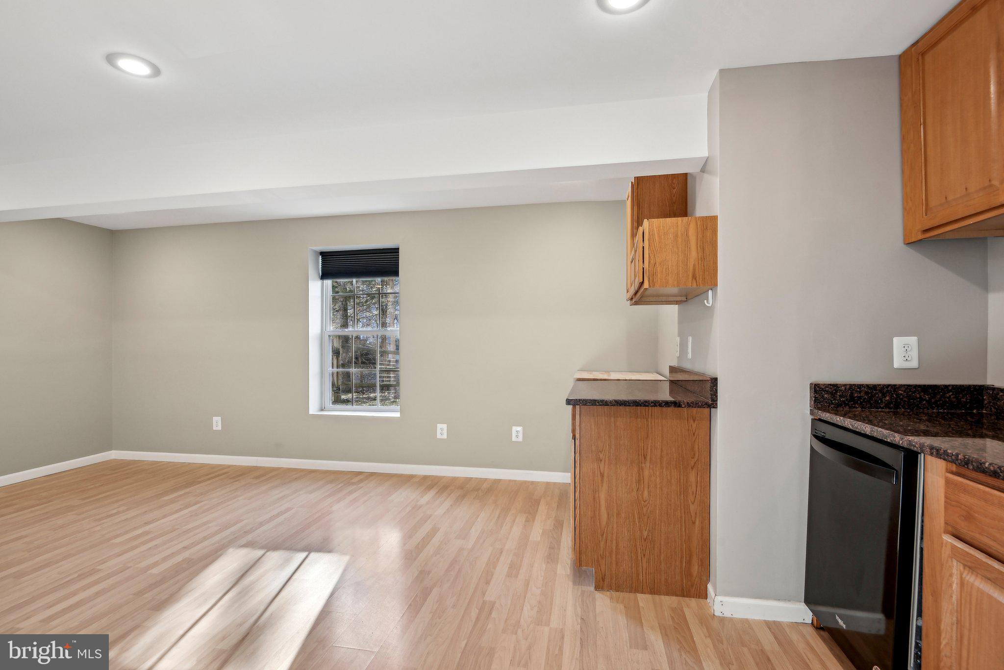 LAURIANNE WOODS - Residential