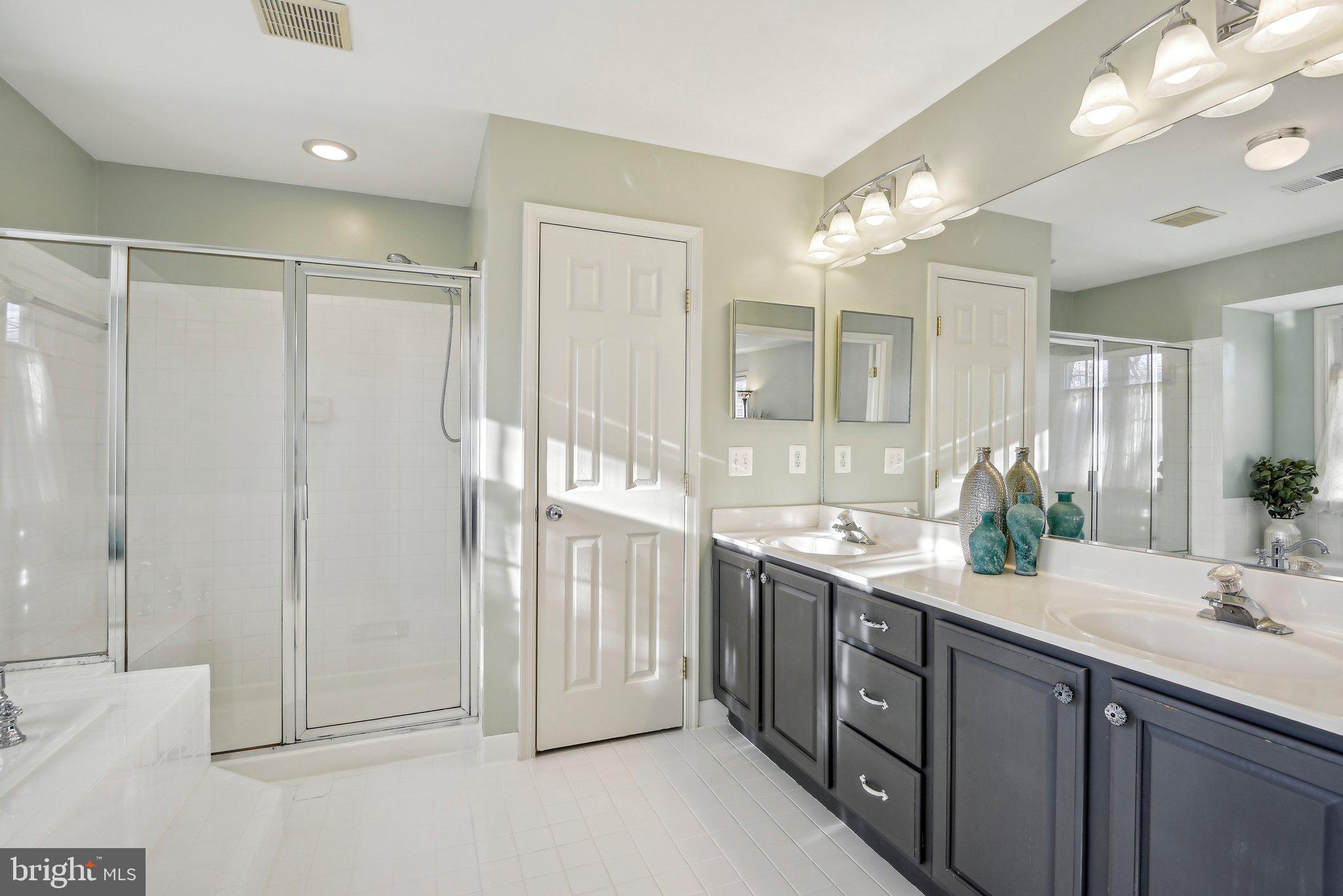 LAURIANNE WOODS - Residential