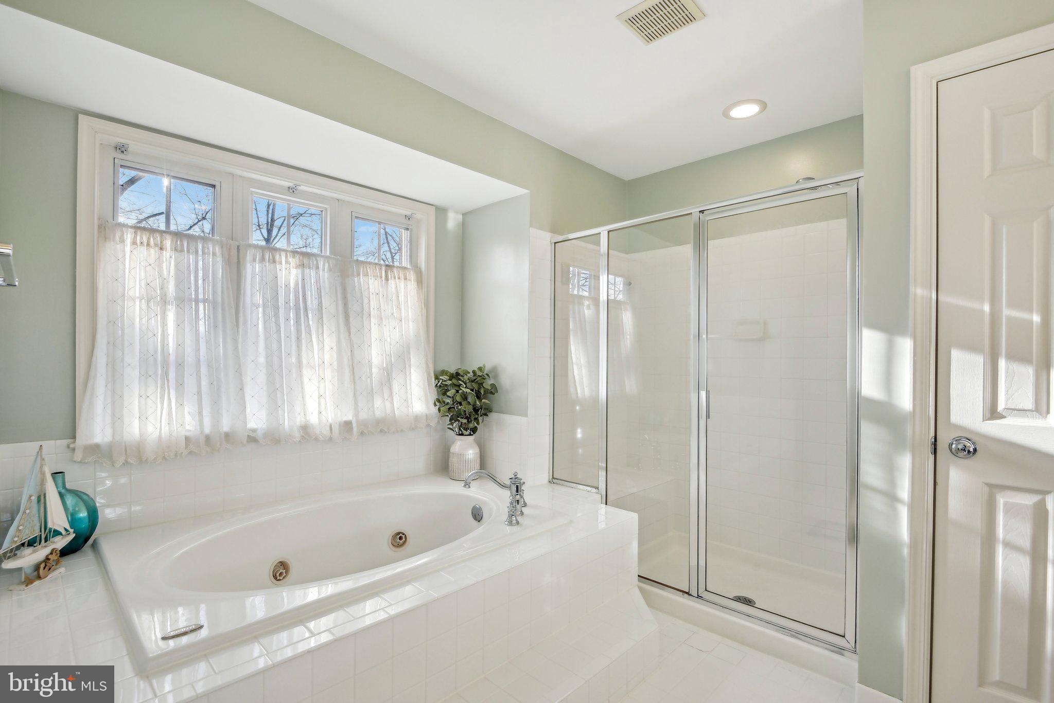 LAURIANNE WOODS - Residential