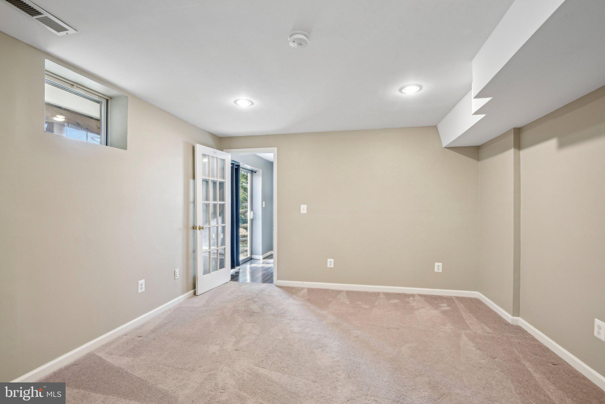 LAURIANNE WOODS - Residential