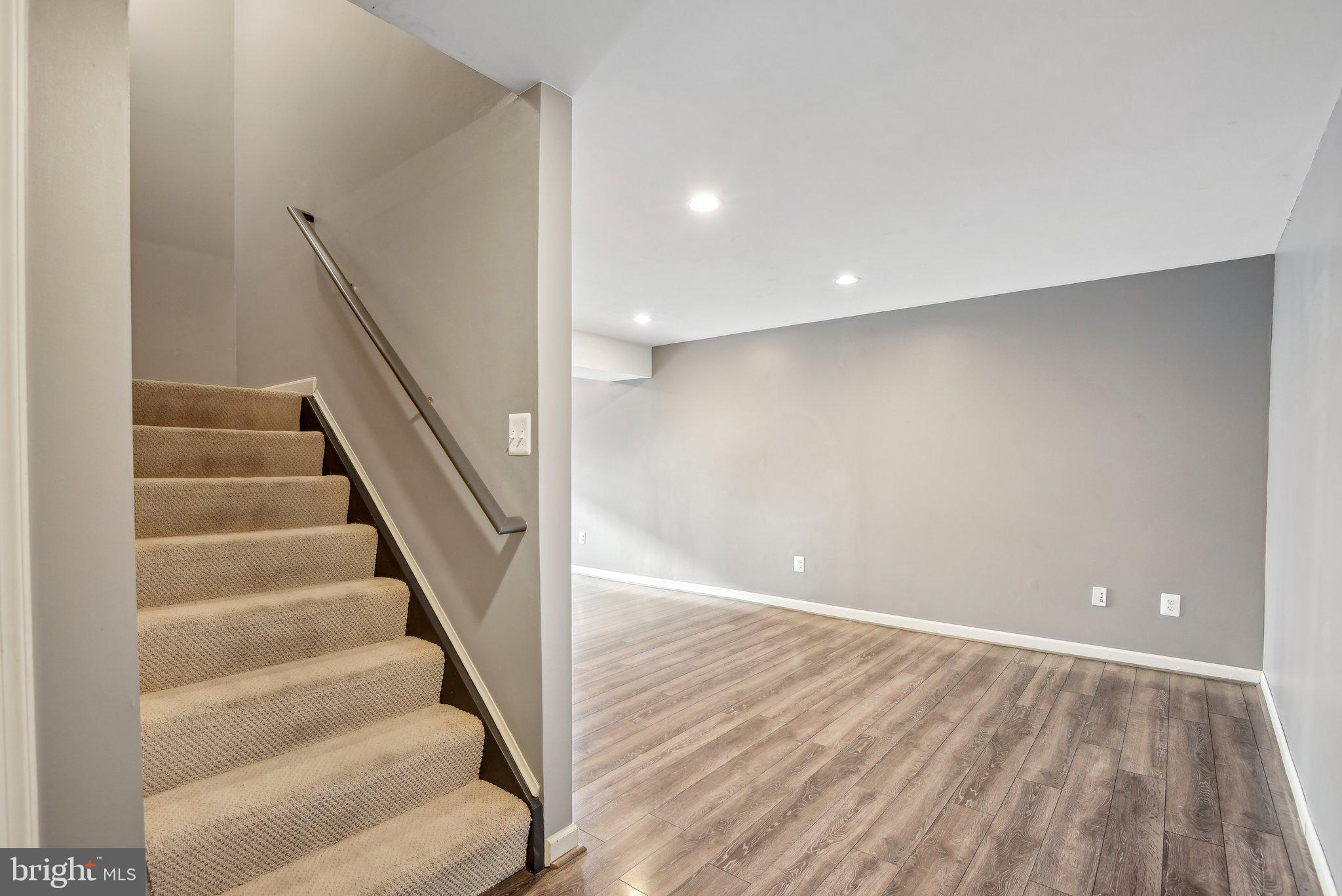 LAURIANNE WOODS - Residential