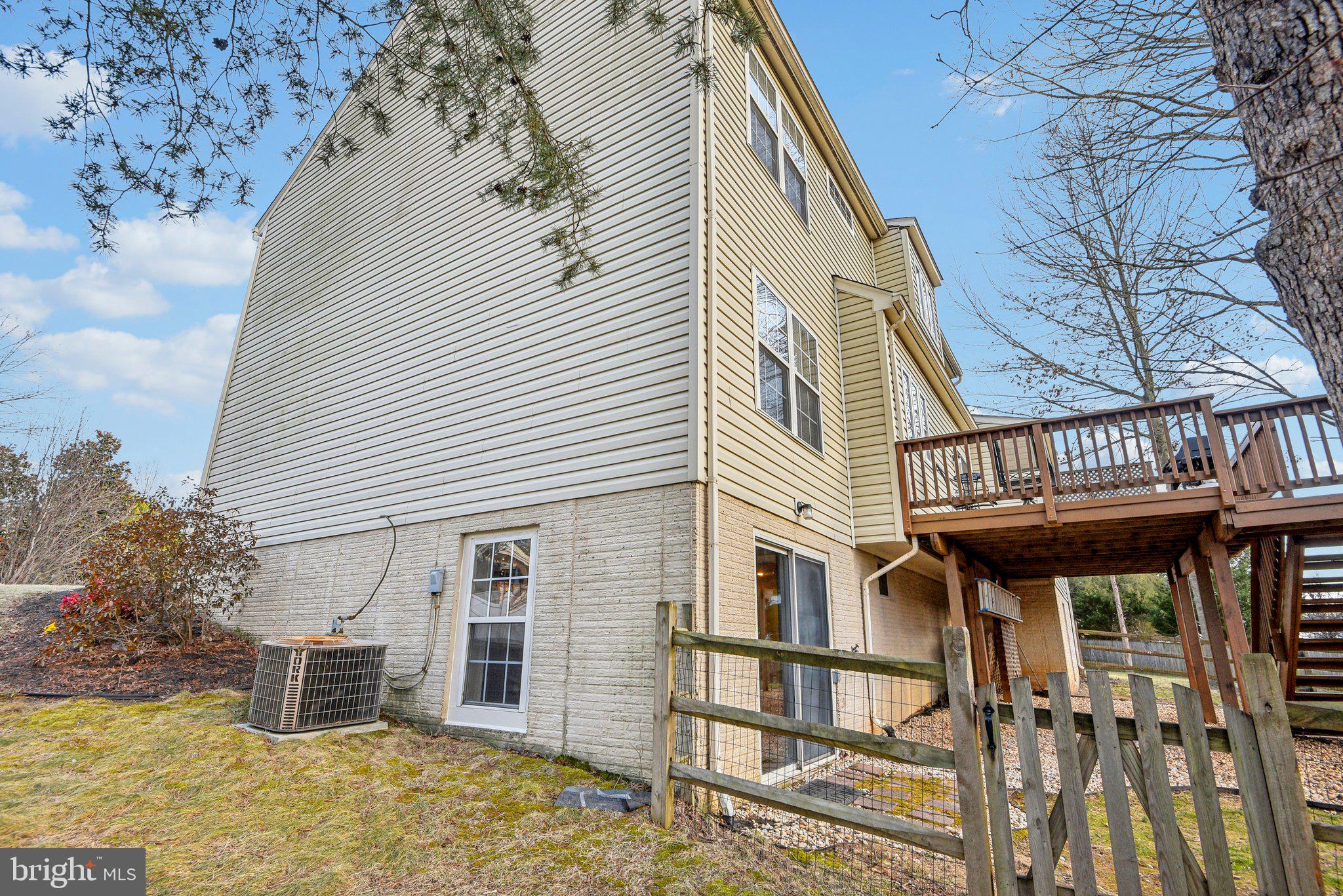 LAURIANNE WOODS - Residential