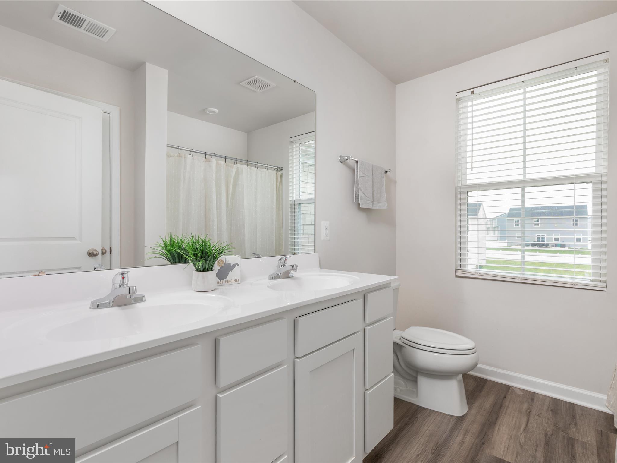 SOUTH BROOK - Residential