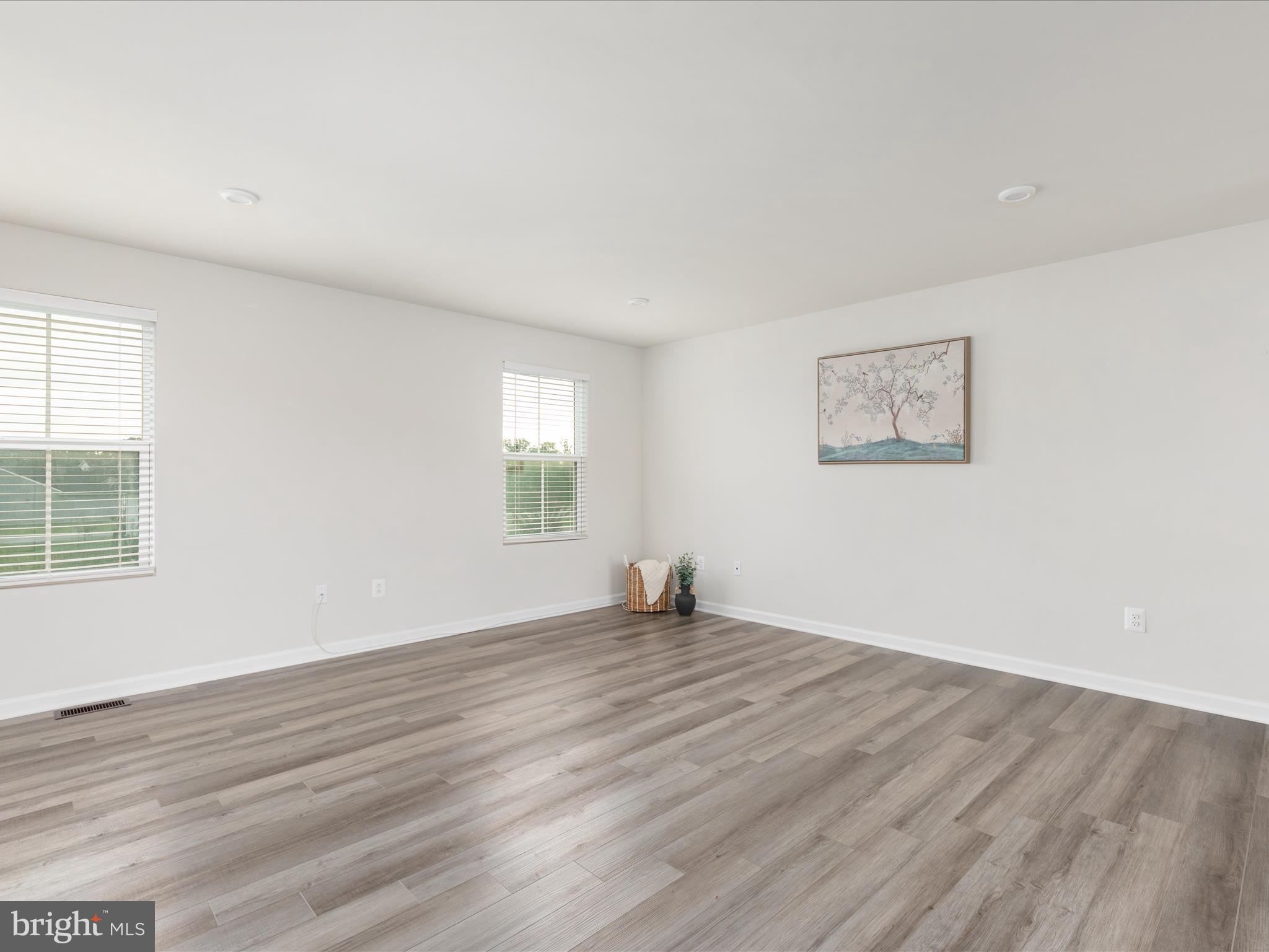 SOUTH BROOK - Residential