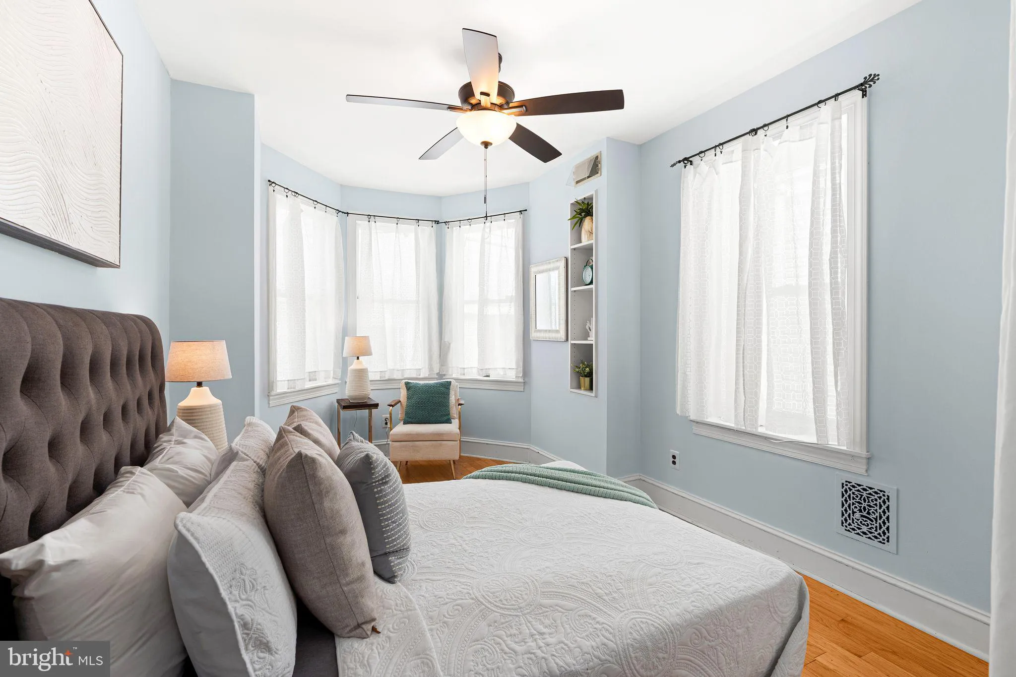 Philadelphia, Pennsylvania 19130, United States, 3 Bedrooms Bedrooms, ,2 BathroomsBathrooms,Residential,Active,133996