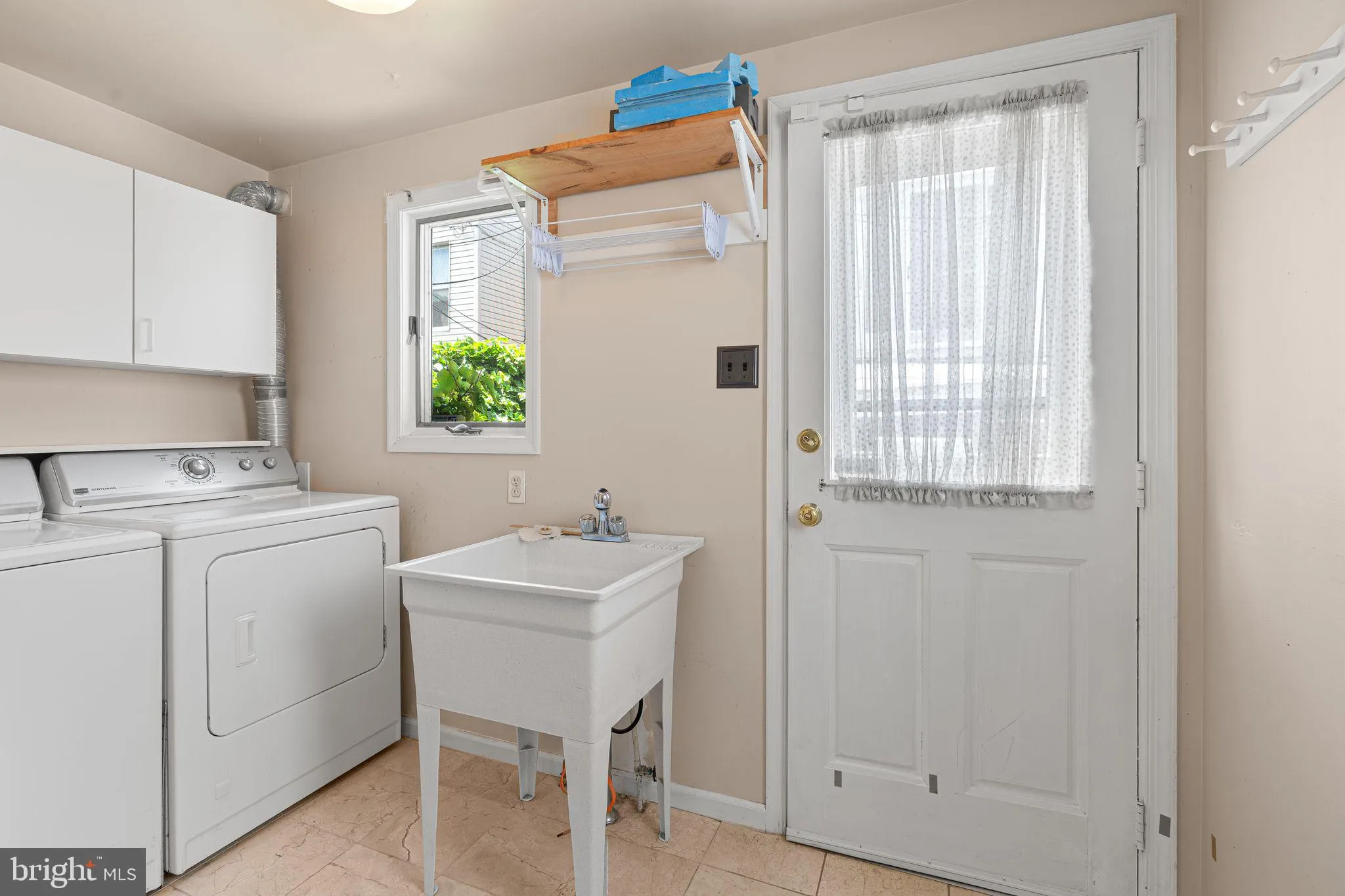 Philadelphia, Pennsylvania 19130, United States, 3 Bedrooms Bedrooms, ,2 BathroomsBathrooms,Residential,Active,133996