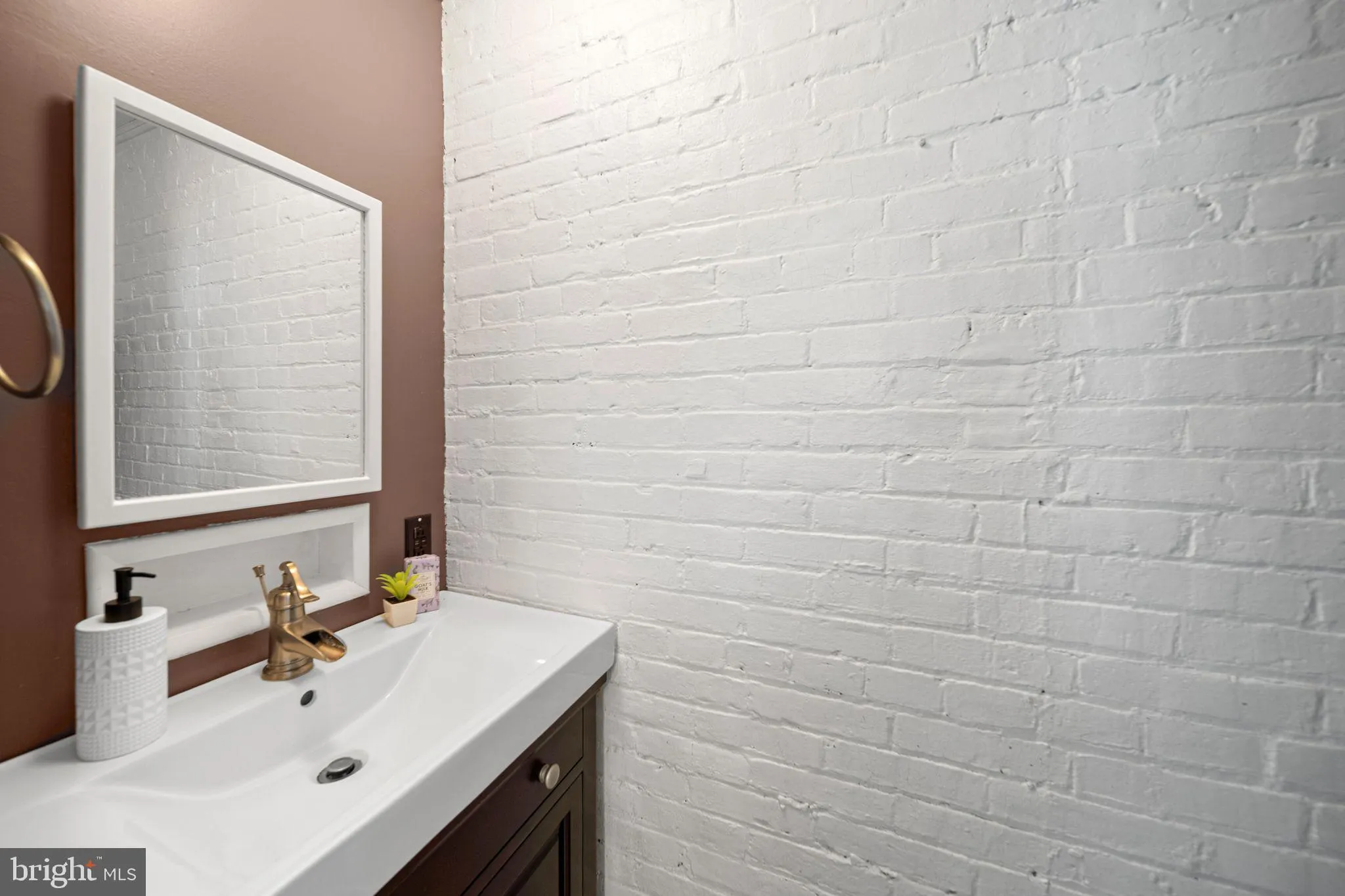 Philadelphia, Pennsylvania 19130, United States, 3 Bedrooms Bedrooms, ,2 BathroomsBathrooms,Residential,Active,133996