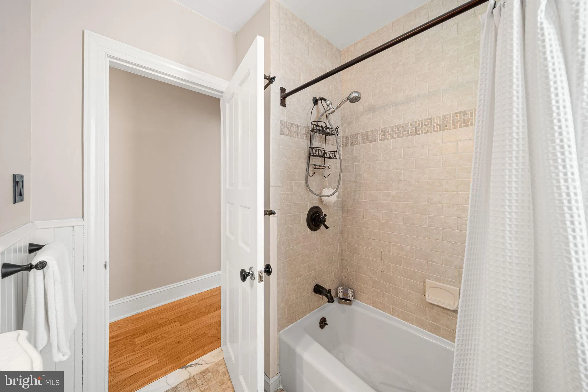 Philadelphia, Pennsylvania 19130, United States, 3 Bedrooms Bedrooms, ,2 BathroomsBathrooms,Residential,Active,133996