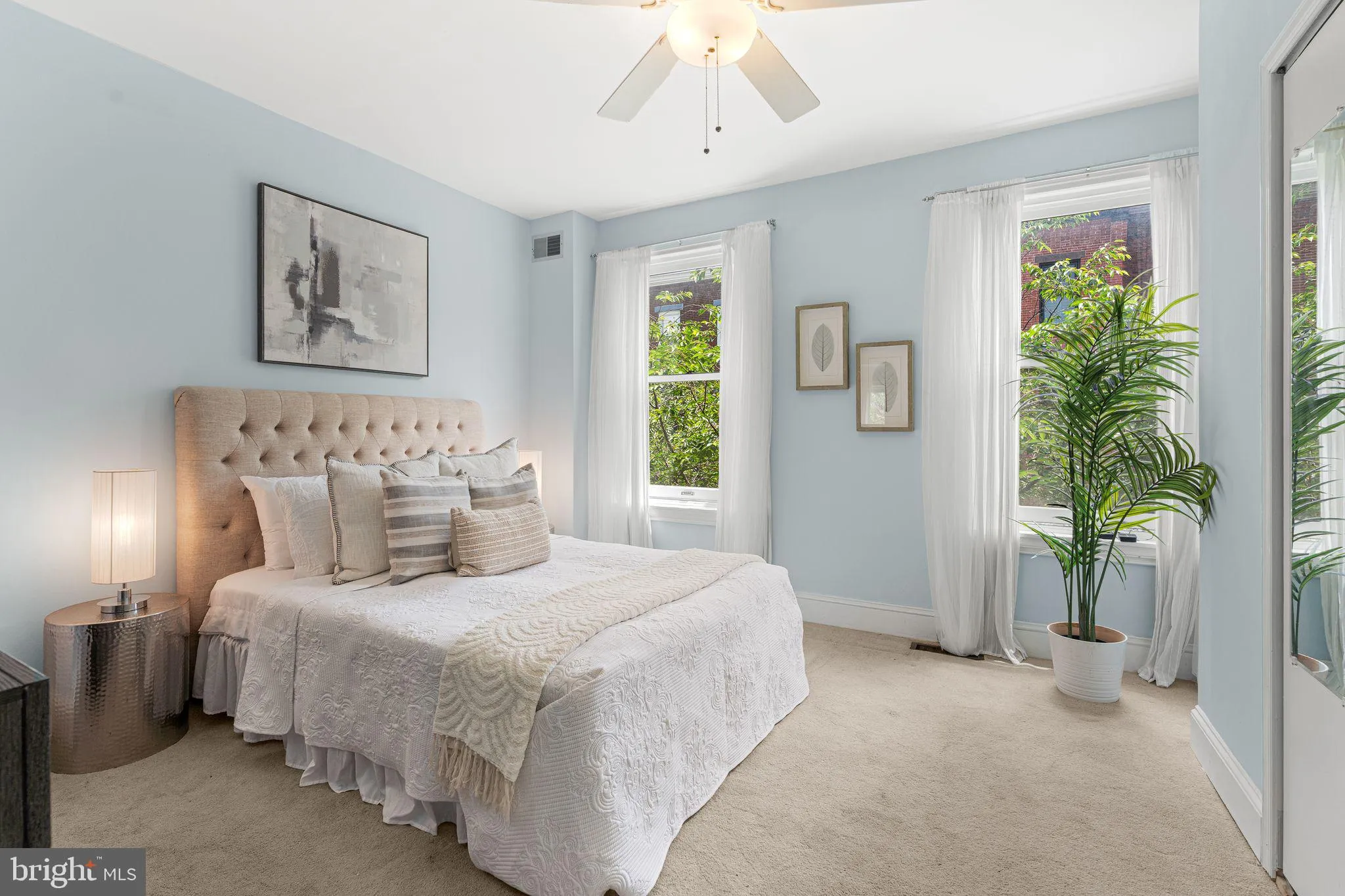 Philadelphia, Pennsylvania 19130, United States, 3 Bedrooms Bedrooms, ,2 BathroomsBathrooms,Residential,Active,133996