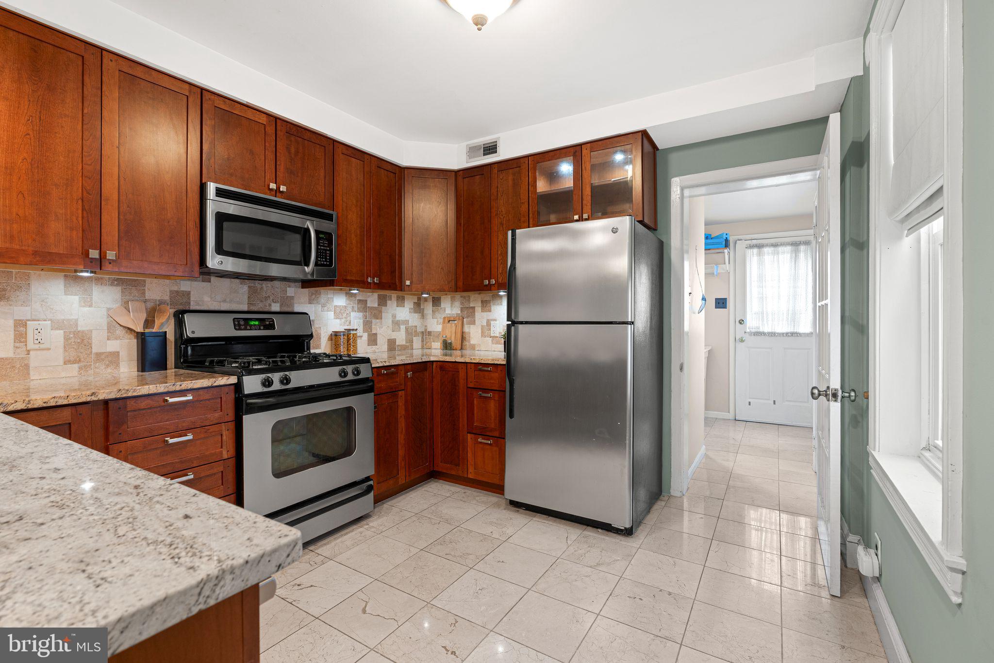 FAIRMOUNT - Residential