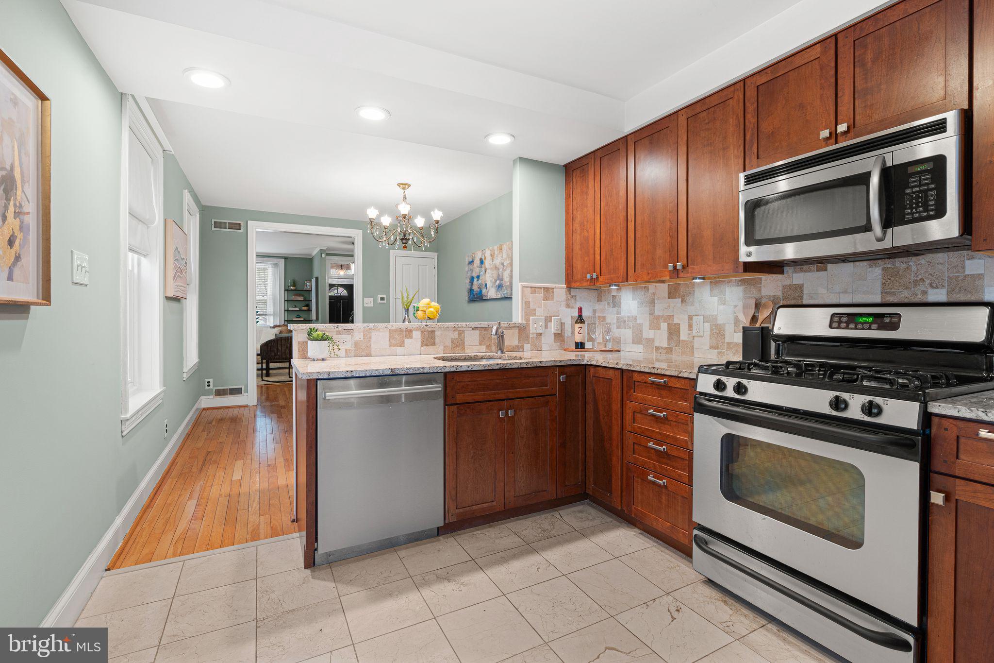 FAIRMOUNT - Residential