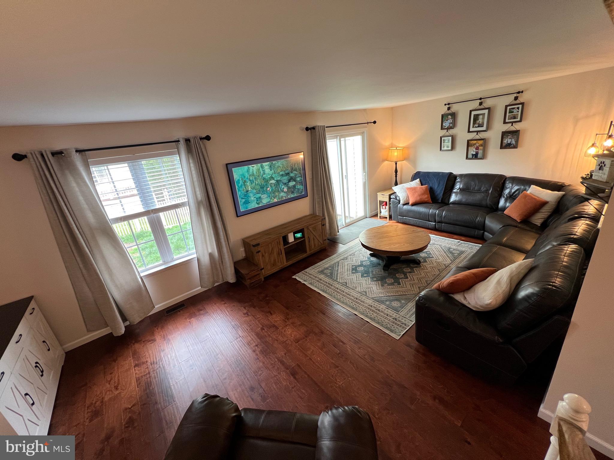 213 LAUREEN ROAD