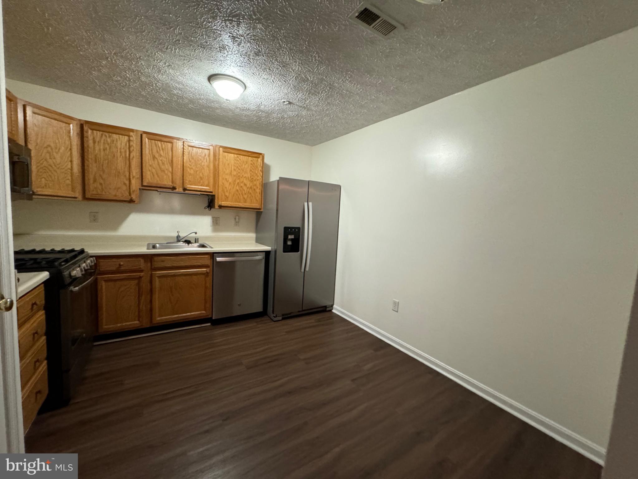 ASBURY WOODS - Residential Lease