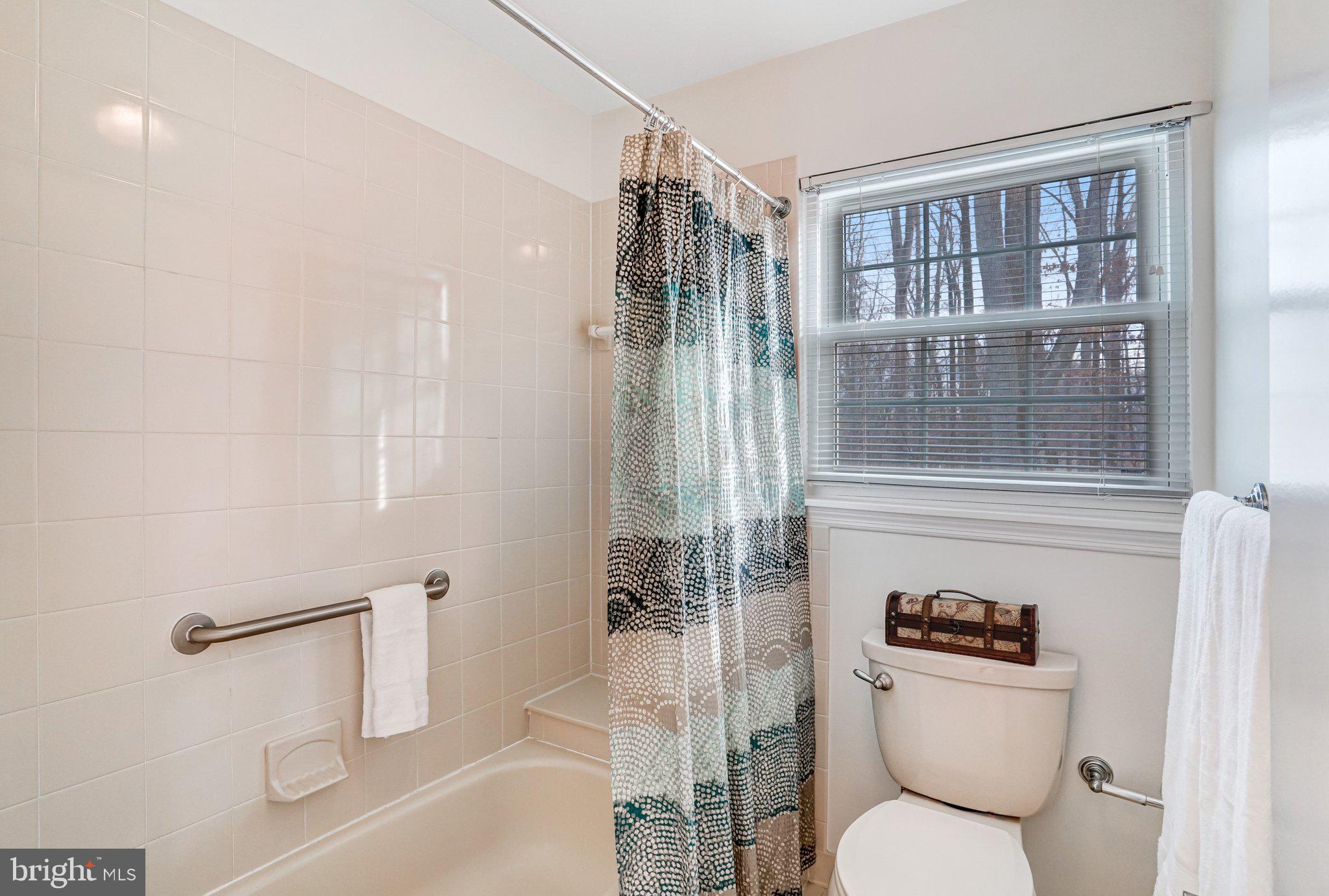 LAKEWOOD HILLS - Residential