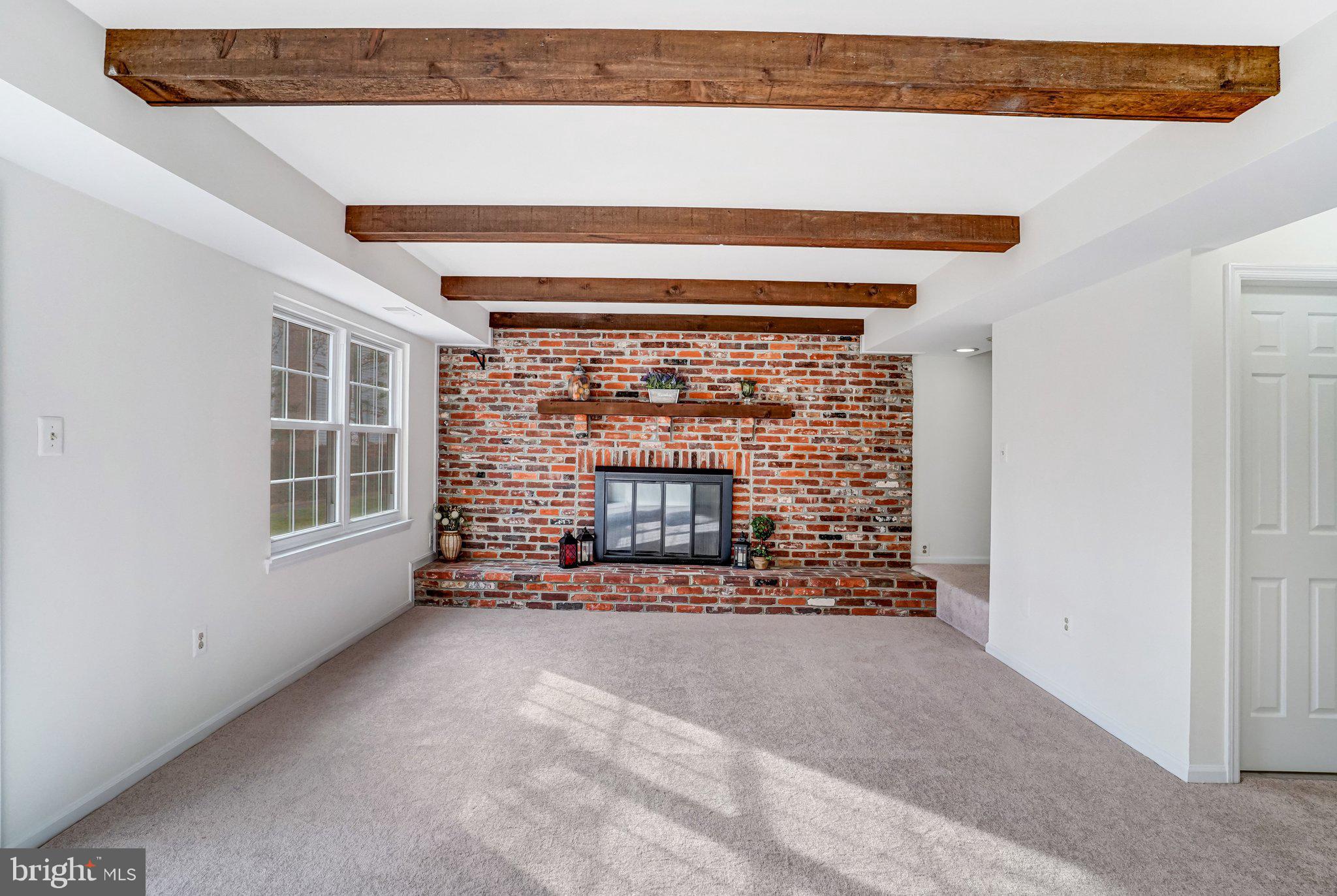 LAKEWOOD HILLS - Residential