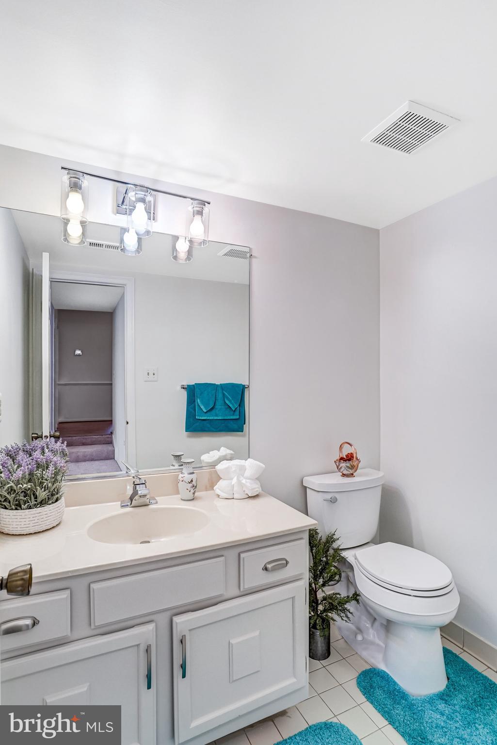 LAKEWOOD HILLS - Residential