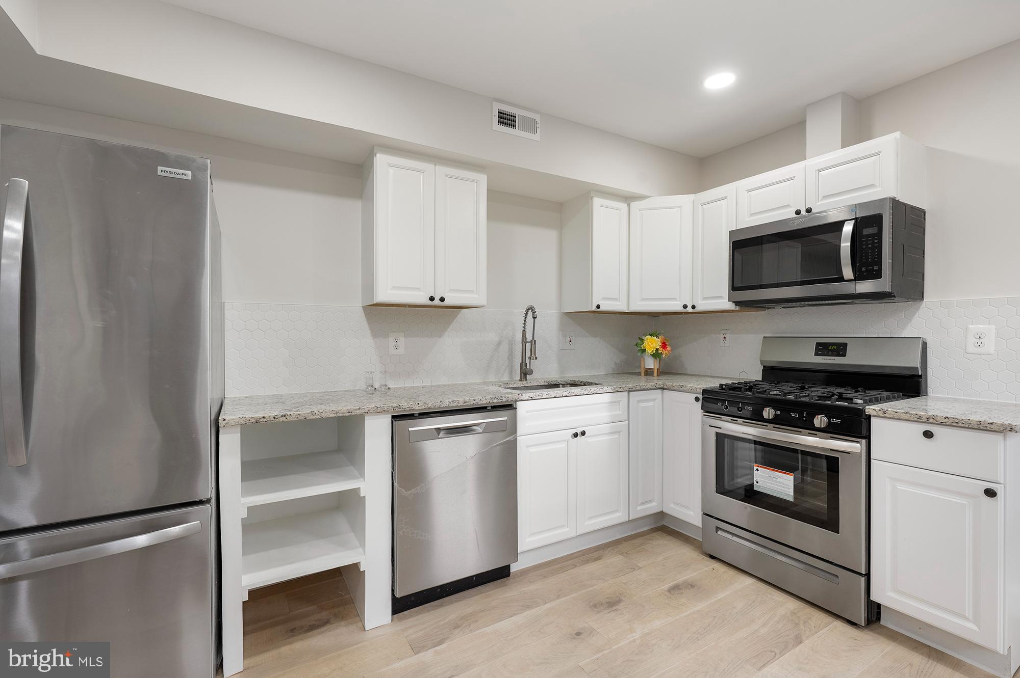 POPPLETON - Residential