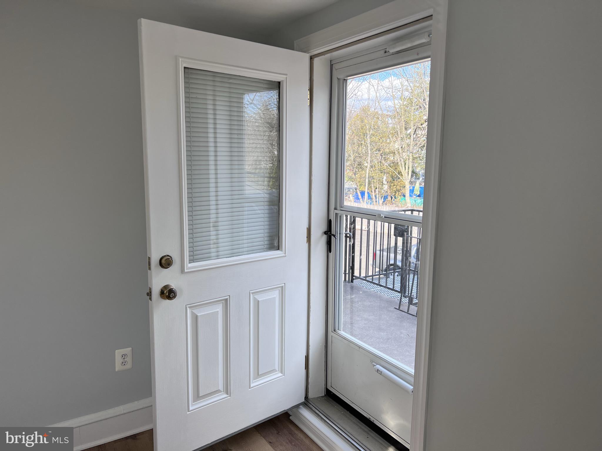 ERDENHEIM - Residential Lease