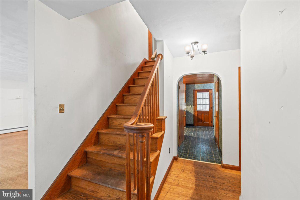 1117 WHITEHALL DRIVE