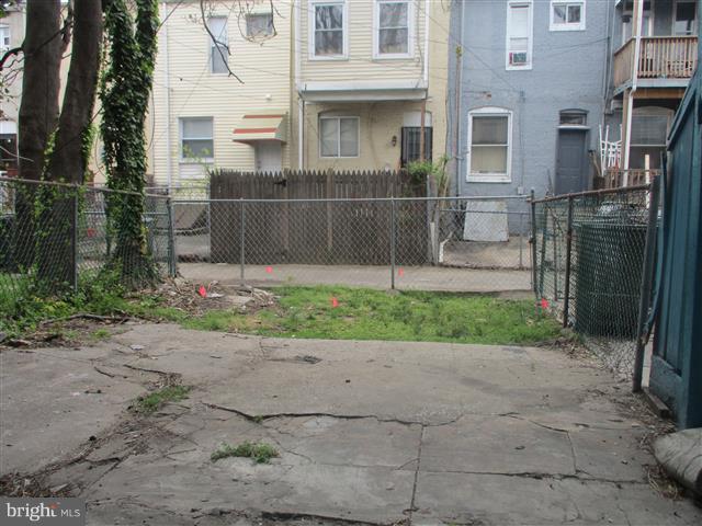 HARWOOD - Residential