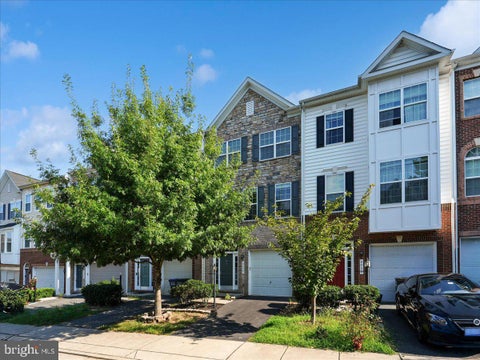Townhouse For Sale - 9022 Christina Place<br/> MANASSAS PARK, VA 20111
