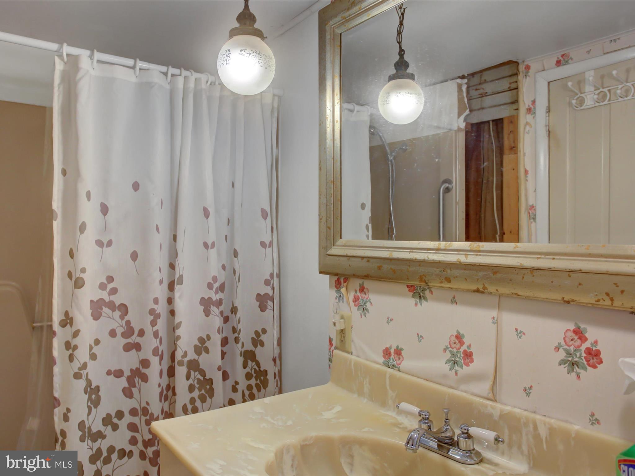 FAYETTEVILLE - Residential