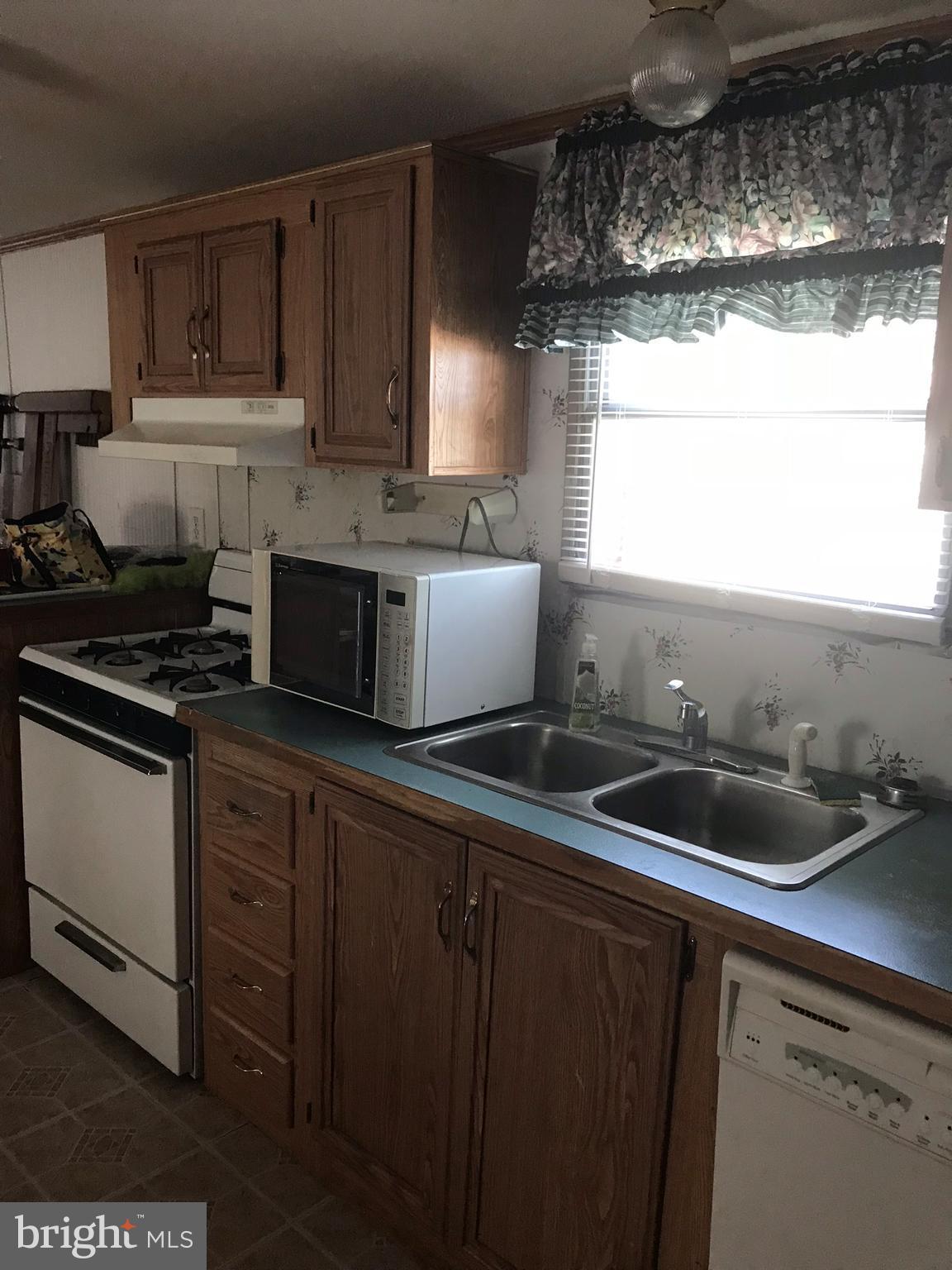 HILLANDALE HOMES - Residential