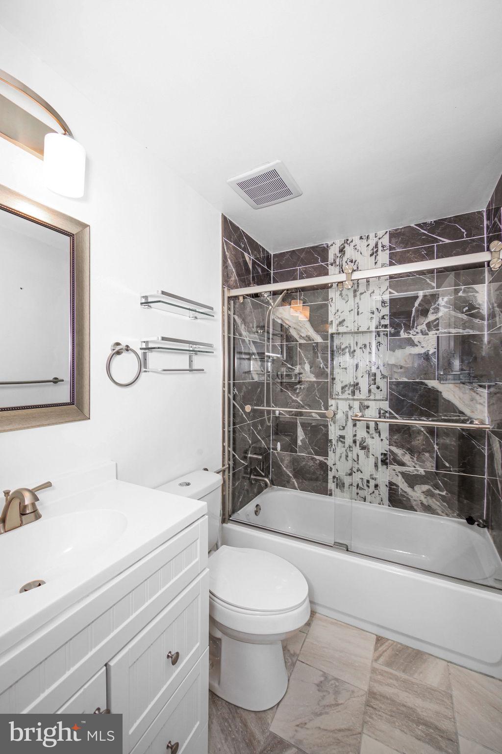 SUGARLAND - Residential Lease