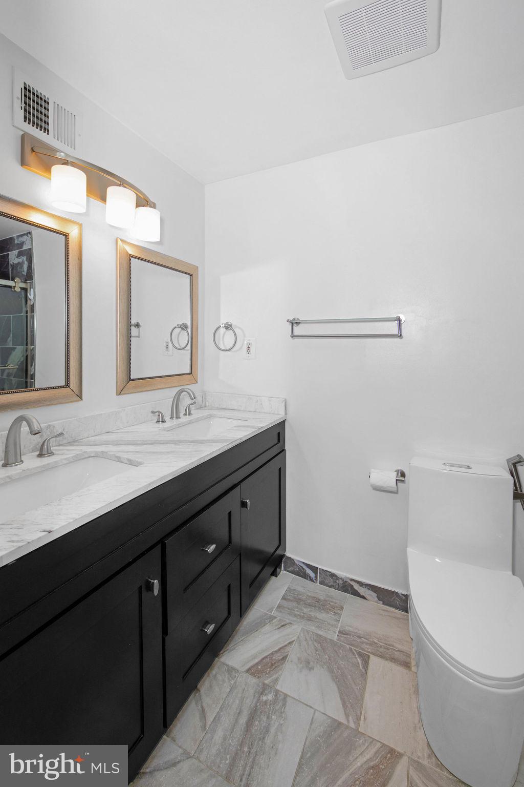 SUGARLAND - Residential Lease