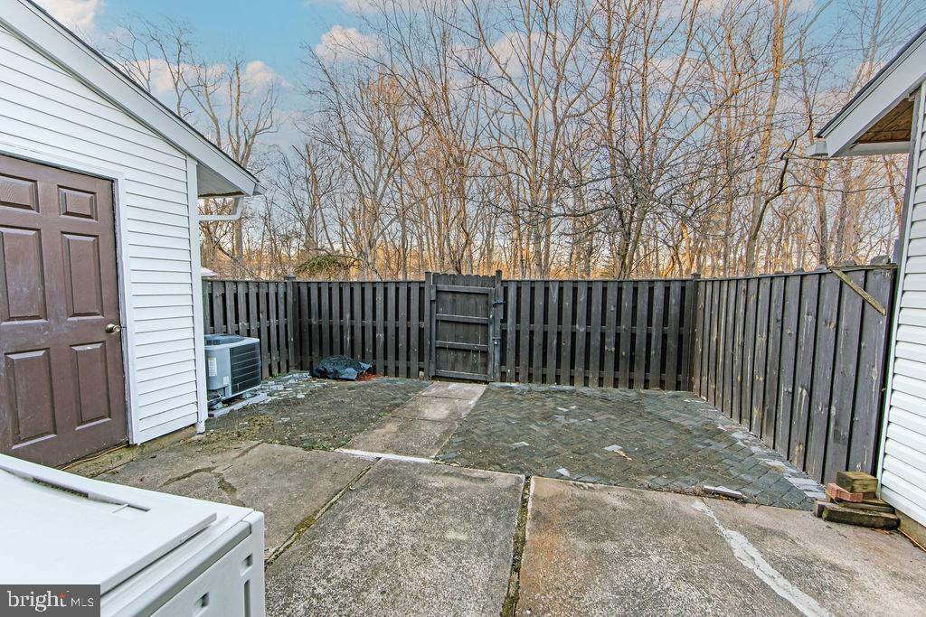 SUGARLAND - Residential Lease