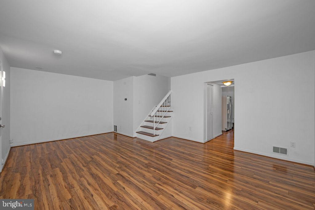 SUGARLAND - Residential Lease