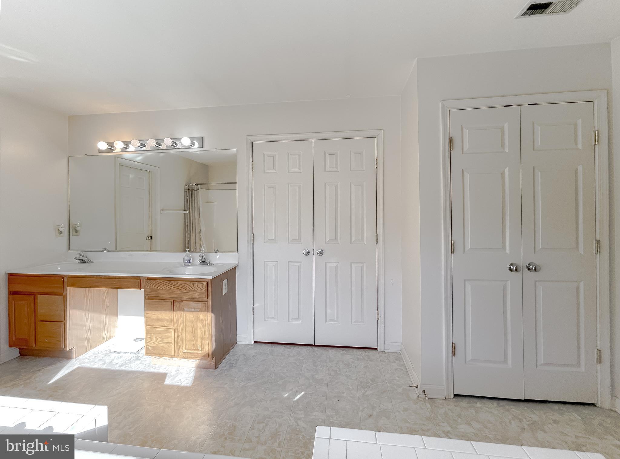 MEADOW LAKE - Residential