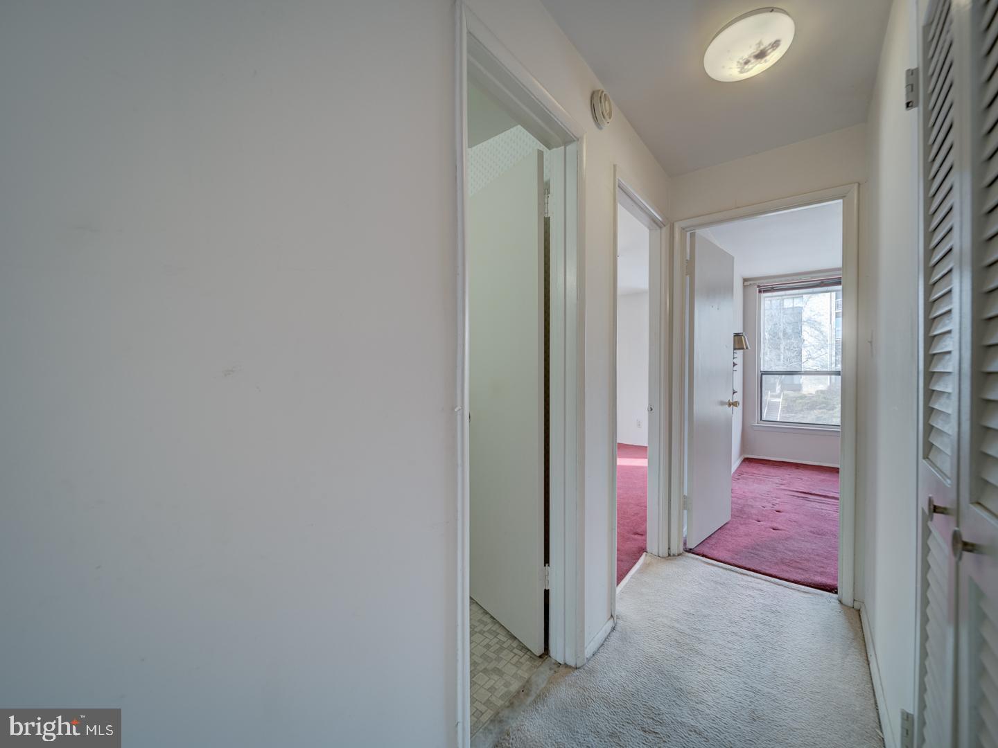 HUNTLEY SQUARE CONDOMINIUMS - Residential