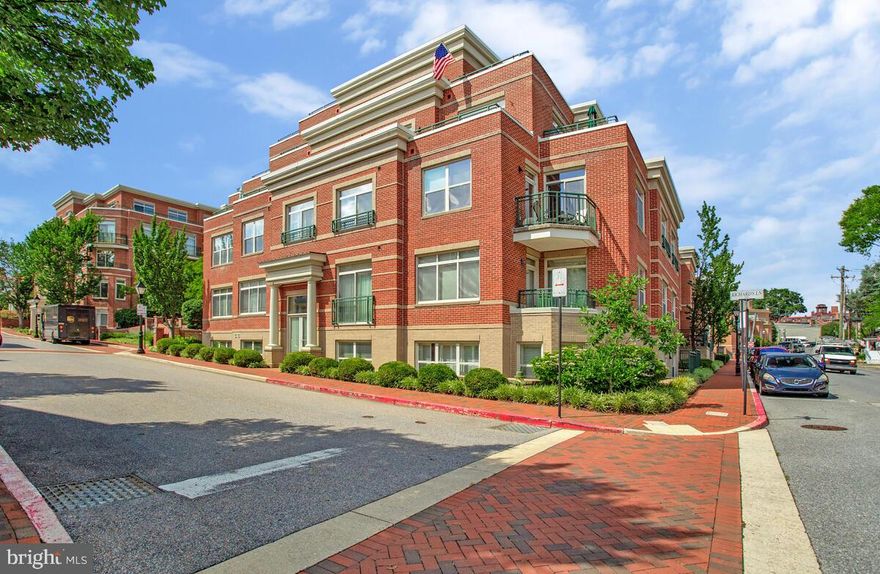 Chic Street-Level Condo in the Heart of Annapolis. Welcome to this spacious 1-bedroom, 1.5-bath condo in the sought-after Acton's Landing community. Perfectly situated on the street level for effortless access, this unit combines convenience with luxury. The open-concept layout features a generous living space, a large kitchen with a center island, breakfast bar, and plenty of storage—ideal for a weekend getaway or everyday living. The separate den offers a perfect work-from-home setup or cozy retreat.
The primary suite is a true haven, complete with a spa-inspired bath featuring a soaking tub, walk-in shower, and ample closet space. Enjoy easy access to the building’s parking garage just steps from your door. Community amenities include a fitness center, gym, party room, library, and more. Located just a short stroll from the water taxi and the vibrant shops, dining, and charm of historic downtown Annapolis—this is city living at its best. Don’t miss your chance to own in one of Annapolis’ most desirable communities!