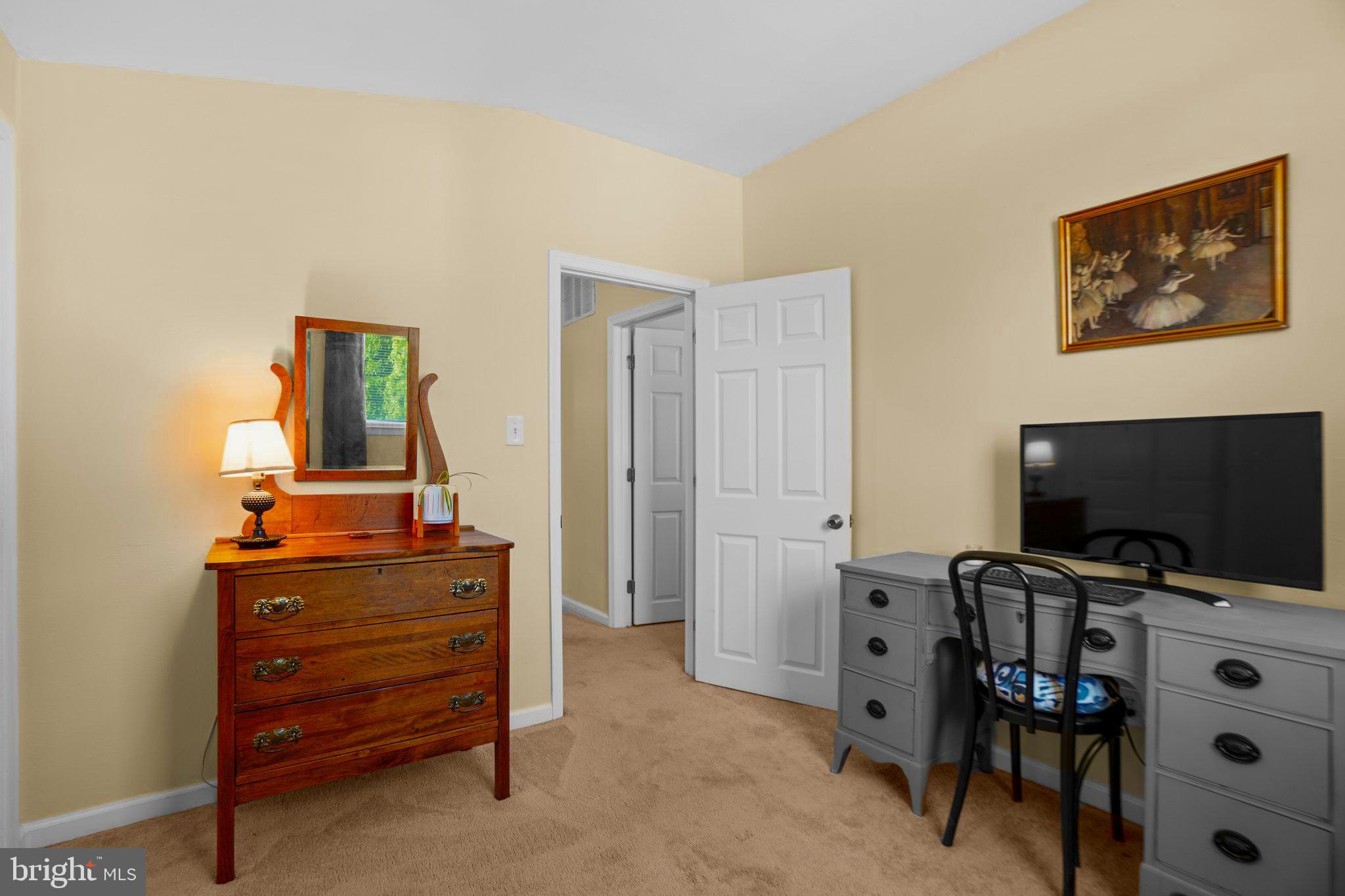 CROWN ESTATES - Residential