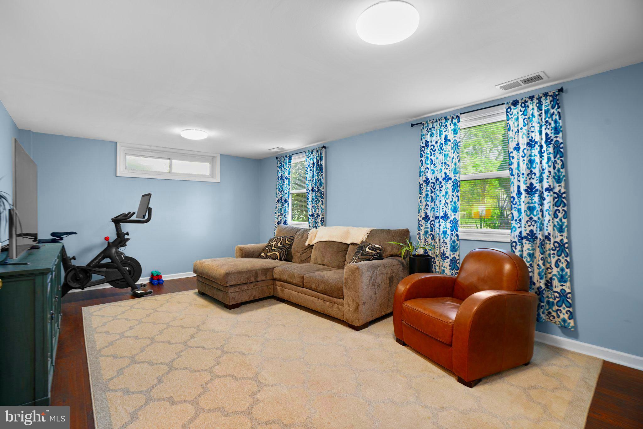 CROWN ESTATES - Residential