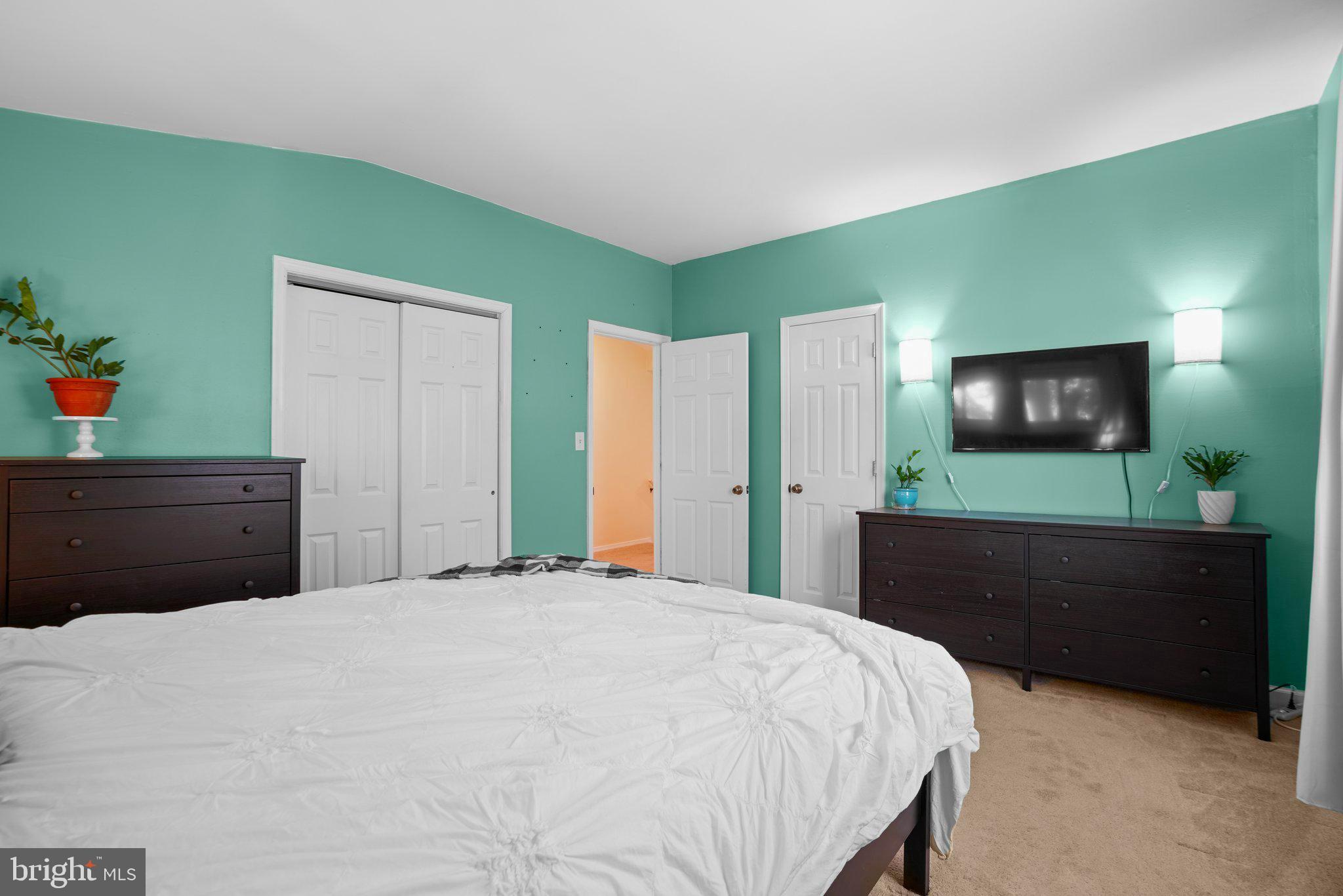 CROWN ESTATES - Residential