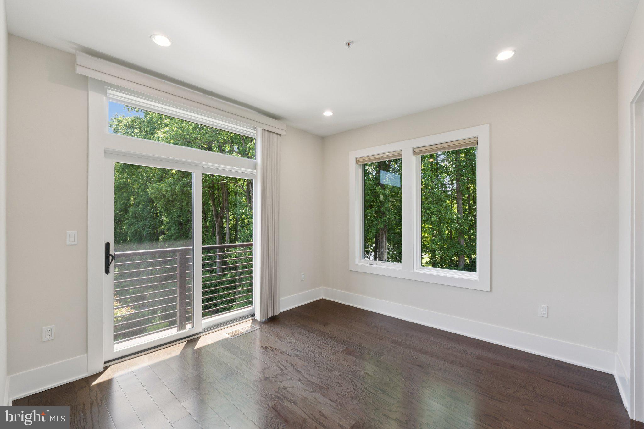 GROSVENOR HEIGHTS - Residential