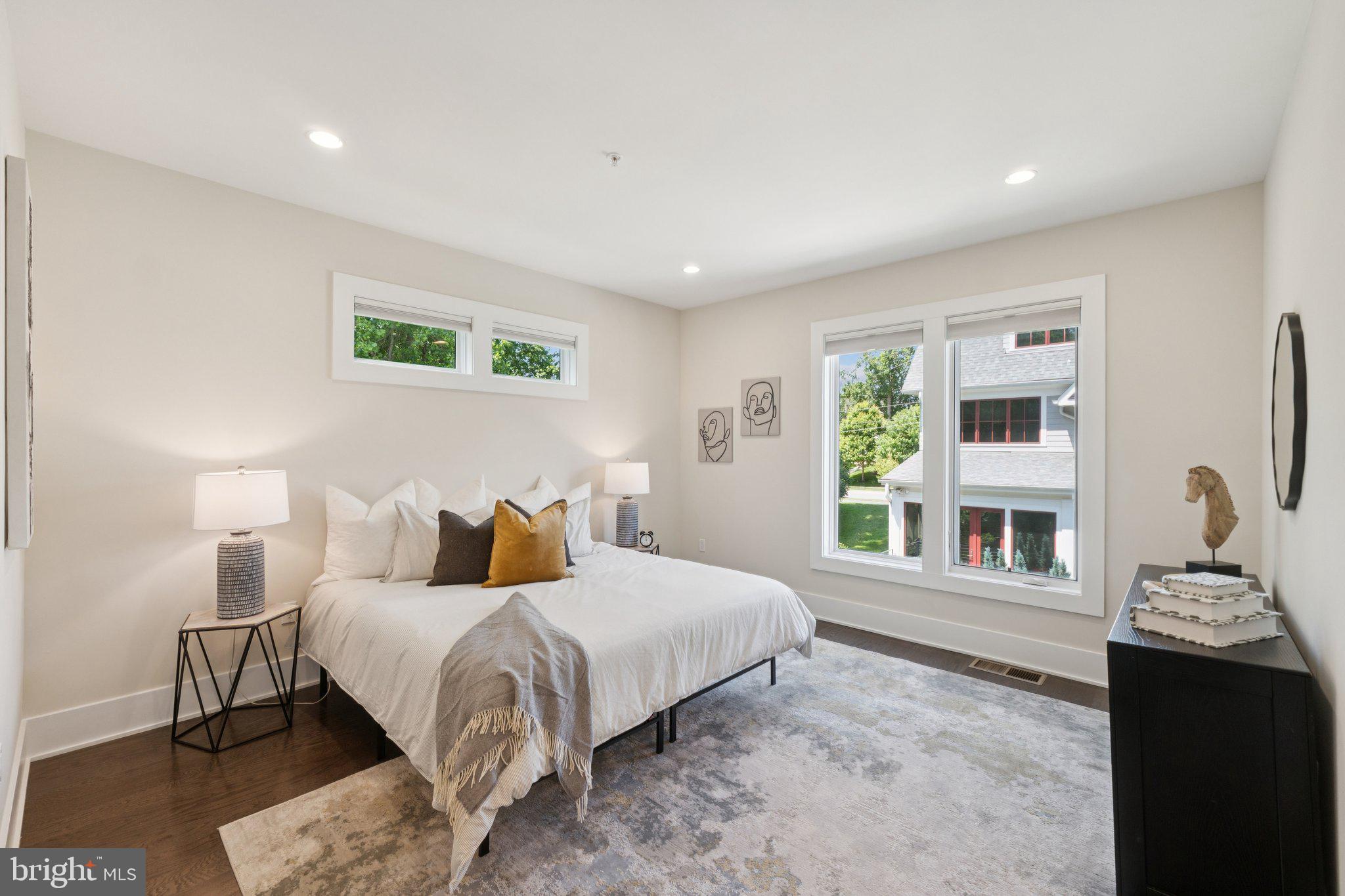 GROSVENOR HEIGHTS - Residential