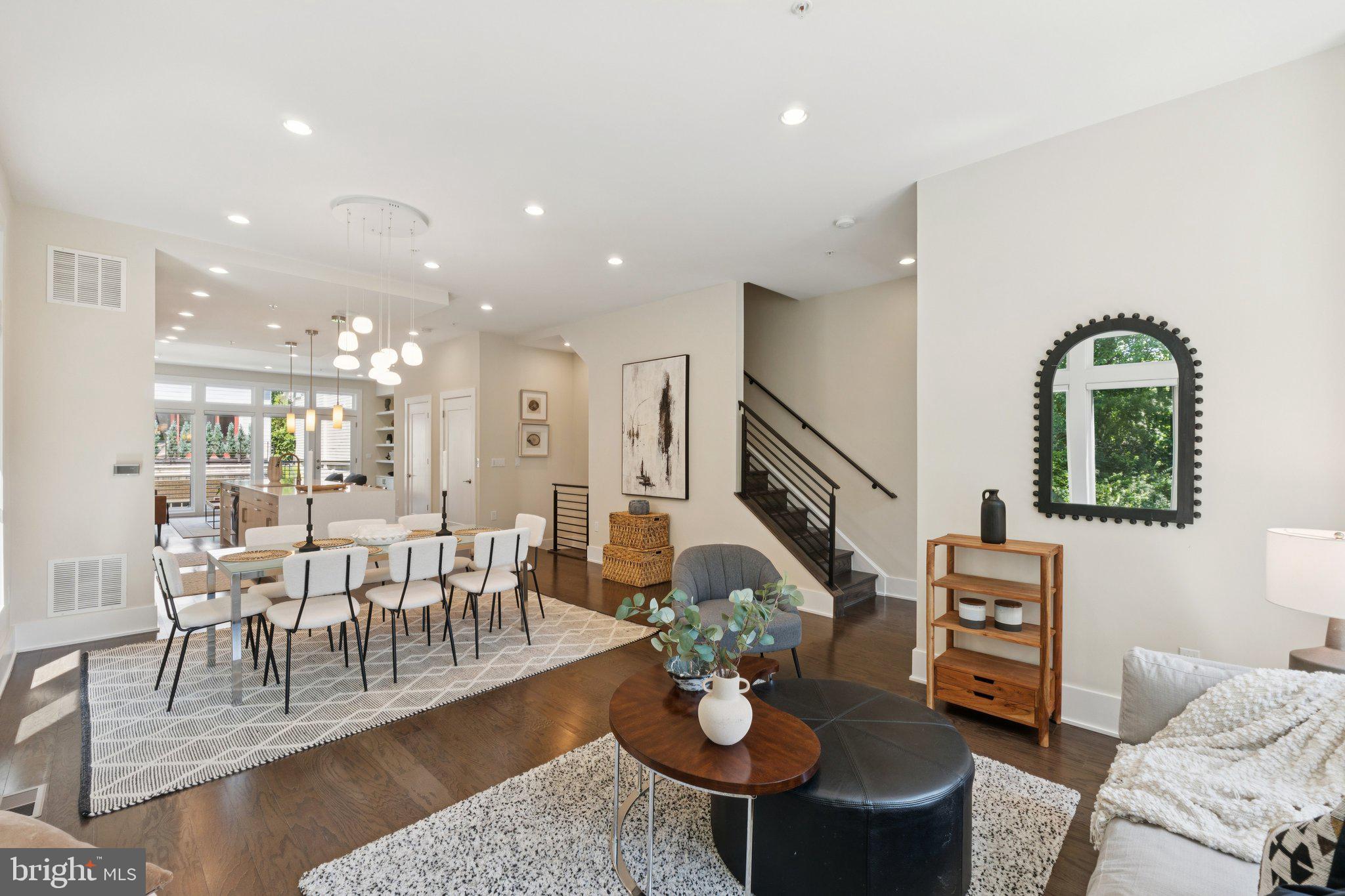 GROSVENOR HEIGHTS - Residential